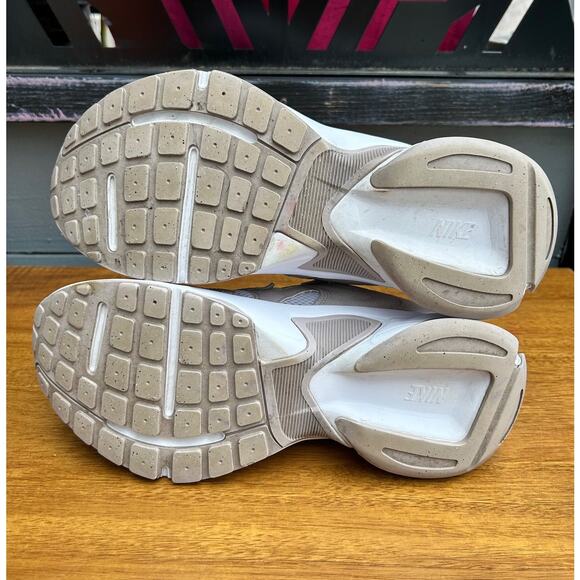 Nike Gamma Force Sneakers Womens 9.5 White Sail Casual Shoes FJ7944-001 - Picture 8 of 9